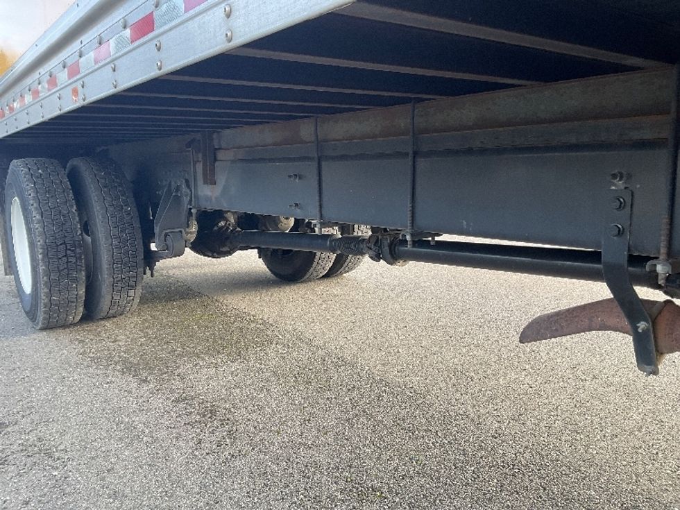 Medium Duty Box Truck-Light and Medium Duty Trucks-International-2021-MV607-Lacey-WA-141,345\n\t\tmiles-$ 44,500 - Image 13