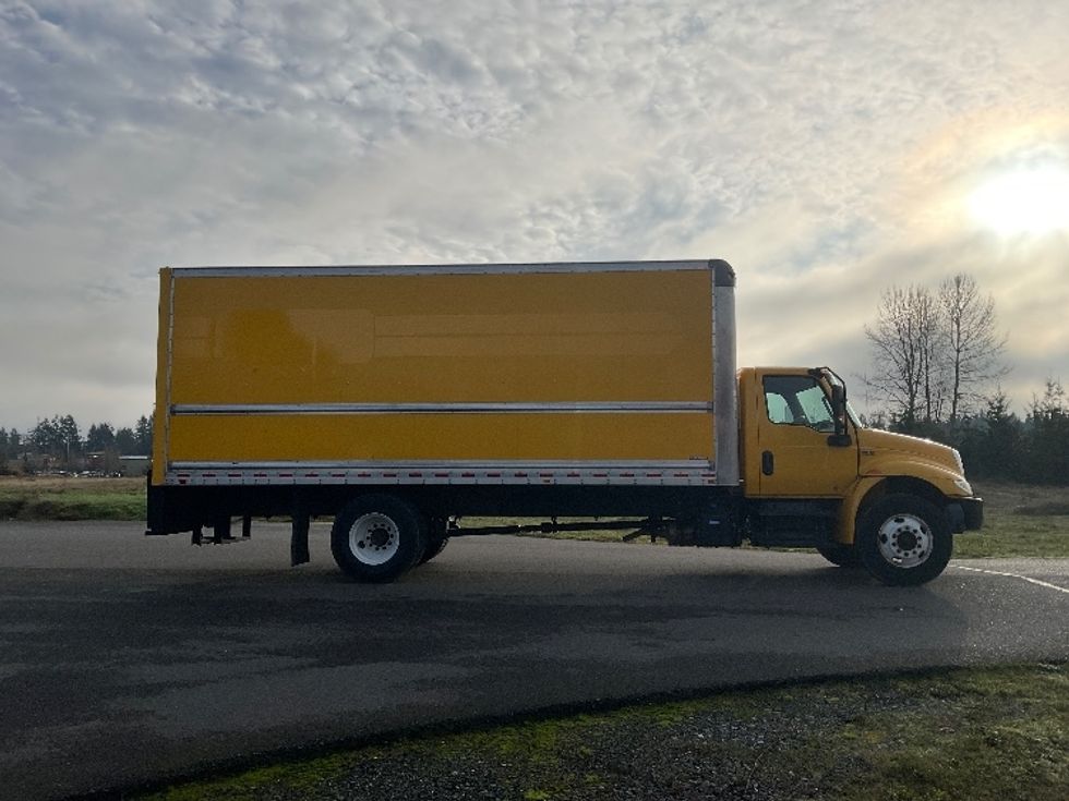 Medium Duty Box Truck-Light and Medium Duty Trucks-International-2021-MV607-Lacey-WA-141,345\n\t\tmiles-$ 44,500 - Image 14