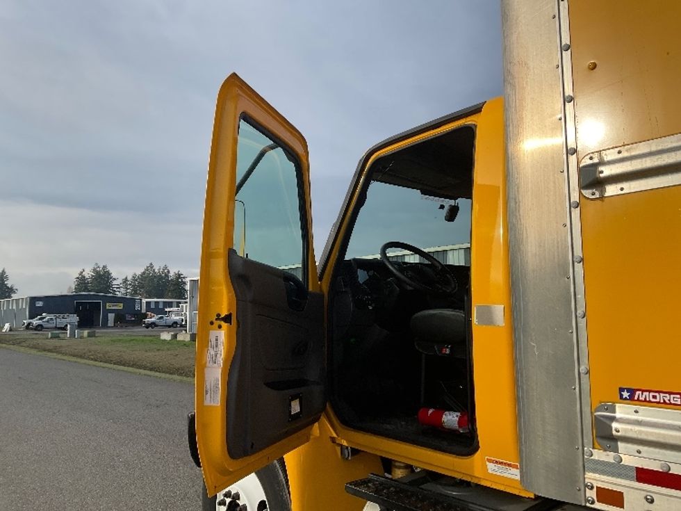 Medium Duty Box Truck-Light and Medium Duty Trucks-International-2021-MV607-Lacey-WA-141,345\n\t\tmiles-$ 44,500 - Image 15