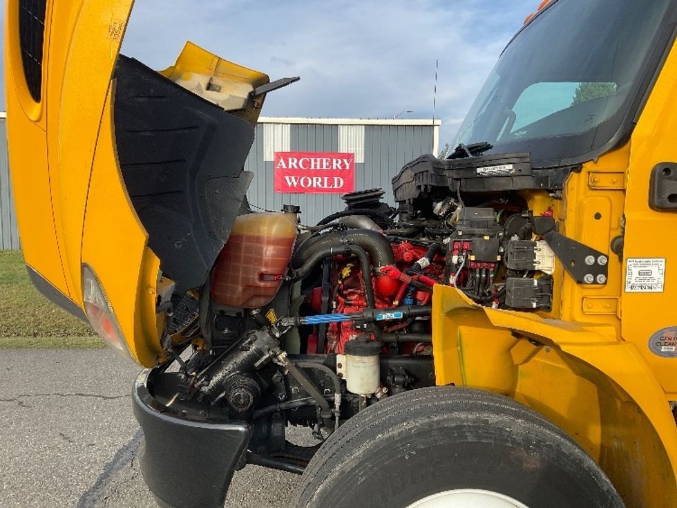 Medium Duty Box Truck-Light and Medium Duty Trucks-International-2021-MV607-Lacey-WA-141,345\n\t\tmiles-$ 44,500 - Image 22