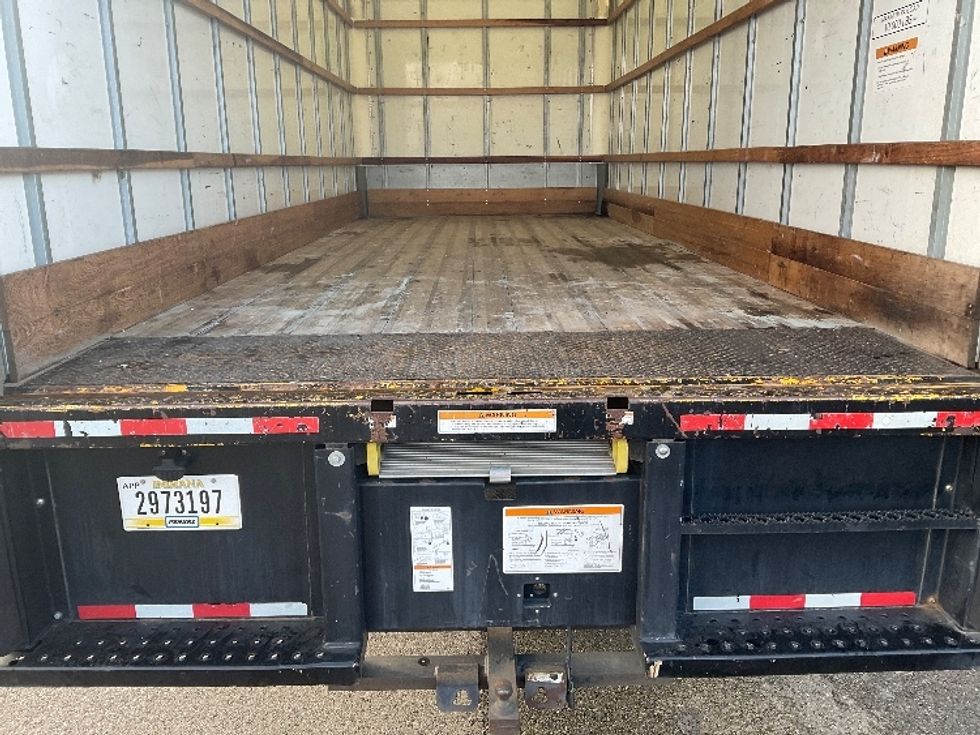Medium Duty Box Truck-Light and Medium Duty Trucks-International-2021-MV607-Lacey-WA-141,345\n\t\tmiles-$ 44,500 - Image 9