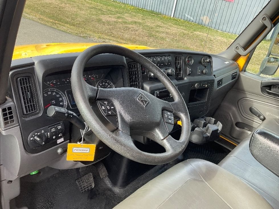 Medium Duty Box Truck-Light and Medium Duty Trucks-International-2021-MV607-Lacey-WA-259,030\n\t\tmiles-$ 31,750 - Image 17