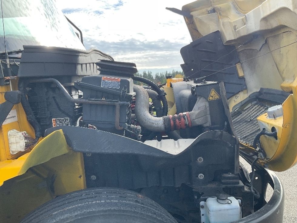 Medium Duty Box Truck-Light and Medium Duty Trucks-International-2021-MV607-Lacey-WA-259,030\n\t\tmiles-$ 31,750 - Image 23