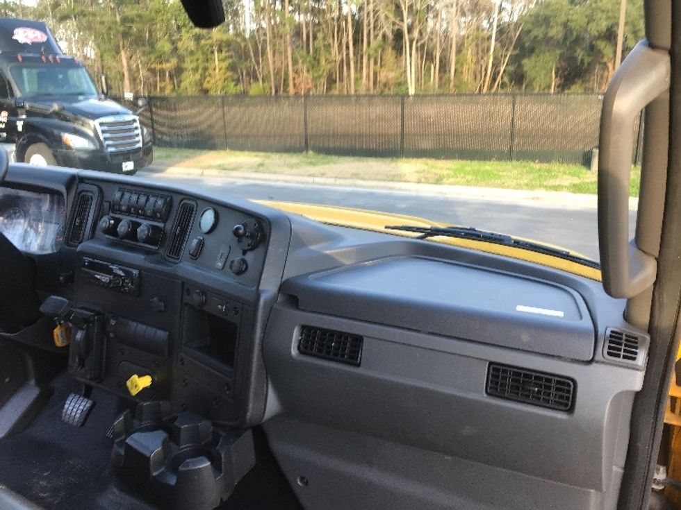 Medium Duty Box Truck-Light and Medium Duty Trucks-International-2021-MV607-Ladson-SC-228,740\n\t\tmiles-$ 39,000 - Image 21