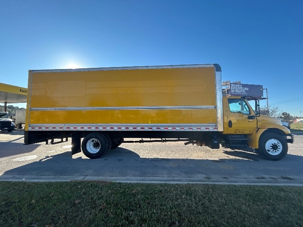 Medium Duty Box Truck-Light and Medium Duty Trucks-International-2021-MV607-Lafayette-LA-165,526\n\t\tmiles-$ 47,250 - Image 15