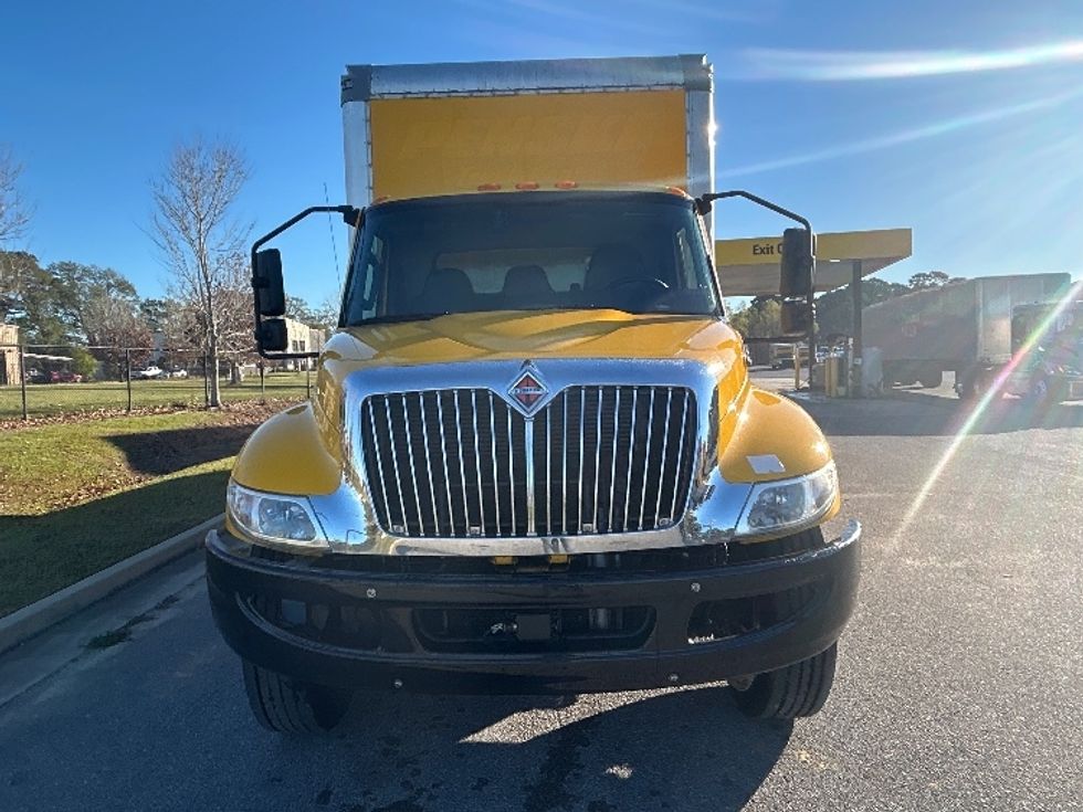 Medium Duty Box Truck-Light and Medium Duty Trucks-International-2021-MV607-Lafayette-LA-165,526\n\t\tmiles-$ 47,250 - Image 2