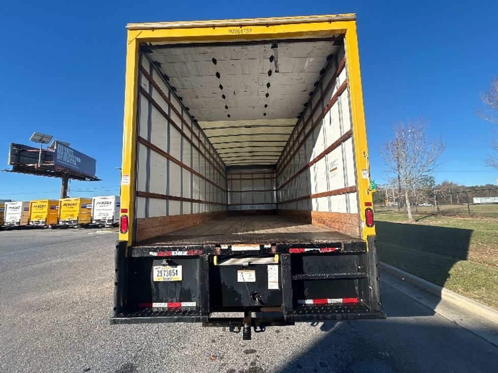 Medium Duty Box Truck-Light and Medium Duty Trucks-International-2021-MV607-Lafayette-LA-165,526\n\t\tmiles-$ 47,250 - Image 8