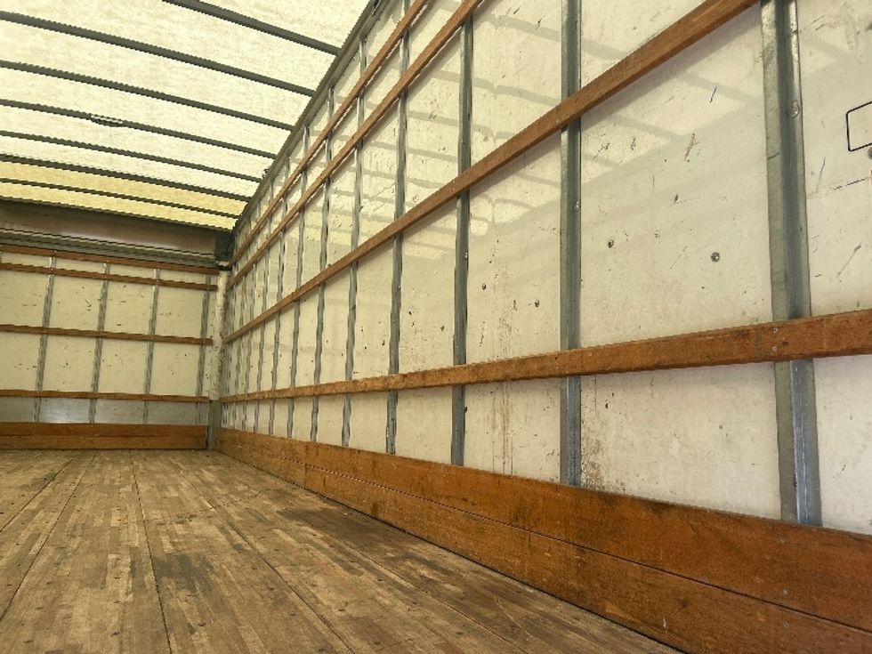 Medium Duty Box Truck-Light and Medium Duty Trucks-International-2021-MV607-Lafayette-LA-195,603\n\t\tmiles-$ 46,000 - Image 10