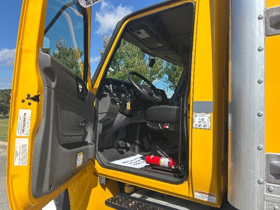 Medium Duty Box Truck-Light and Medium Duty Trucks-International-2021-MV607-Lafayette-LA-195,603\n\t\tmiles-$ 46,000 - Image 13