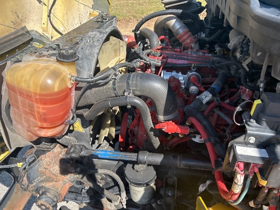 Medium Duty Box Truck-Light and Medium Duty Trucks-International-2021-MV607-Lafayette-LA-195,603\n\t\tmiles-$ 46,000 - Image 21