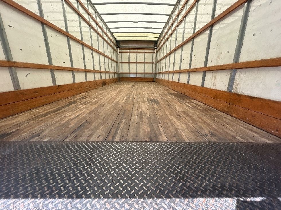 Medium Duty Box Truck-Light and Medium Duty Trucks-International-2021-MV607-Lafayette-LA-195,603\n\t\tmiles-$ 46,000 - Image 8