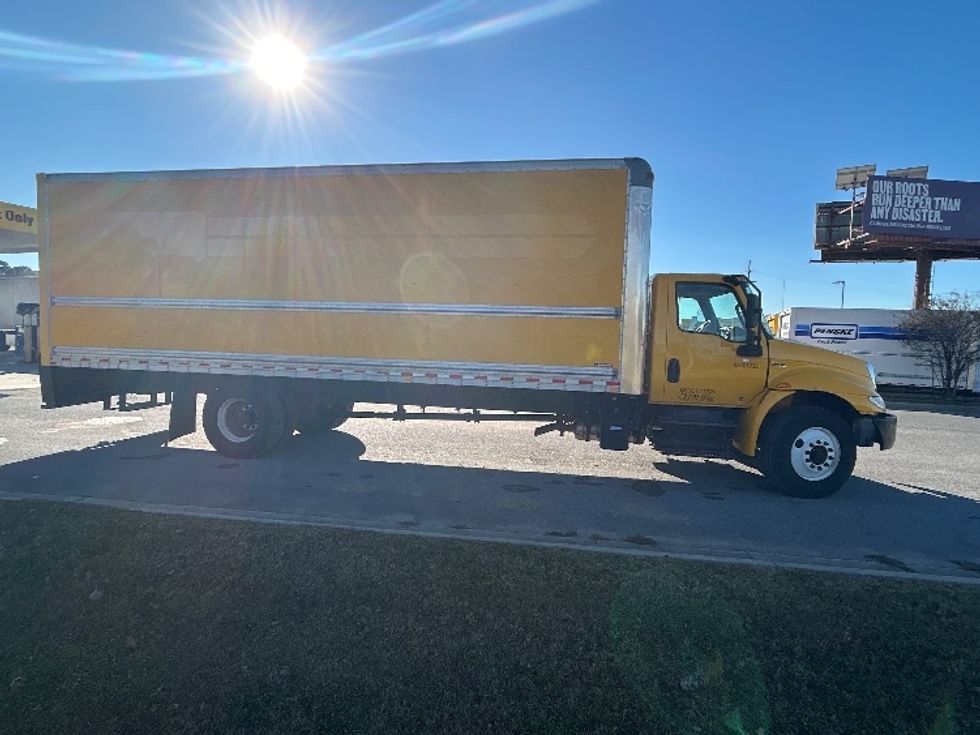 Medium Duty Box Truck-Light and Medium Duty Trucks-International-2021-MV607-Lafayette-LA-210,715\n\t\tmiles-$ 40,750 - Image 15