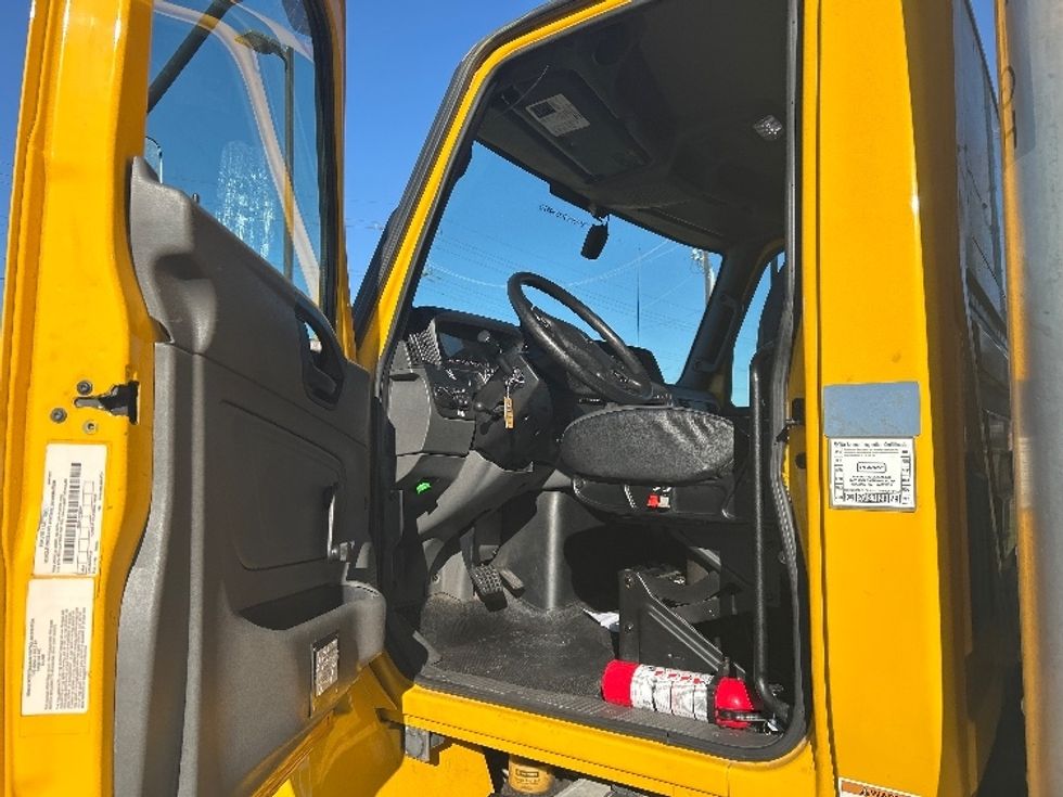 Medium Duty Box Truck-Light and Medium Duty Trucks-International-2021-MV607-Lafayette-LA-210,715\n\t\tmiles-$ 40,750 - Image 16