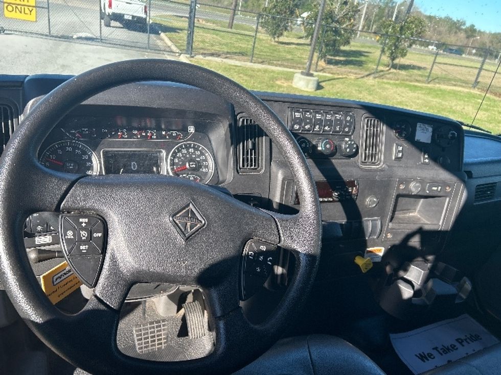 Medium Duty Box Truck-Light and Medium Duty Trucks-International-2021-MV607-Lafayette-LA-210,715\n\t\tmiles-$ 40,750 - Image 18