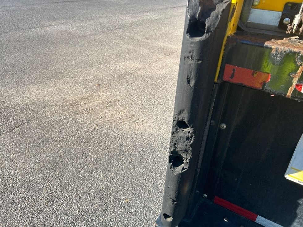 Medium Duty Box Truck-Light and Medium Duty Trucks-International-2021-MV607-Lafayette-LA-210,715\n\t\tmiles-$ 40,750 - Image 26