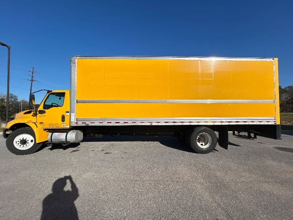 Medium Duty Box Truck-Light and Medium Duty Trucks-International-2021-MV607-Lafayette-LA-210,715\n\t\tmiles-$ 40,750 - Image 4