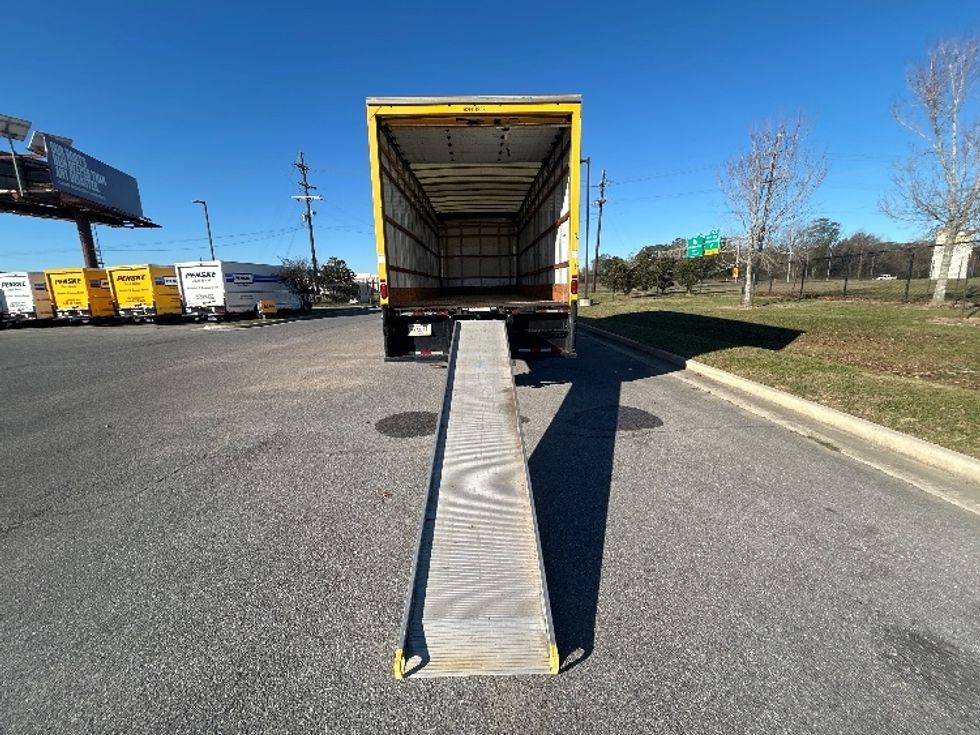 Medium Duty Box Truck-Light and Medium Duty Trucks-International-2021-MV607-Lafayette-LA-210,715\n\t\tmiles-$ 40,750 - Image 9