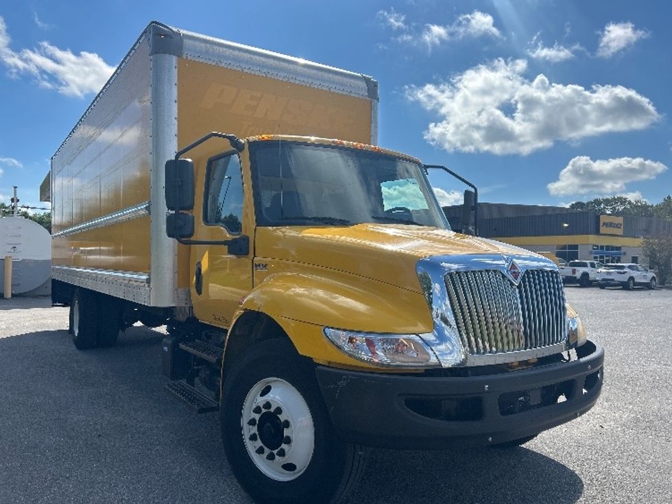 Medium Duty Box Truck-Light and Medium Duty Trucks-International-2021-MV607-Lafayette-LA-233,738\n\t\tmiles-$ 40,500 - Image 1
