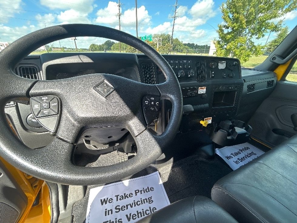 Medium Duty Box Truck-Light and Medium Duty Trucks-International-2021-MV607-Lafayette-LA-233,738\n\t\tmiles-$ 40,500 - Image 14