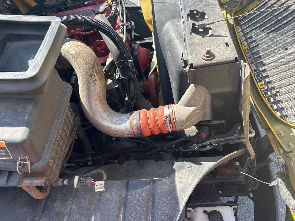 Medium Duty Box Truck-Light and Medium Duty Trucks-International-2021-MV607-Lafayette-LA-233,738\n\t\tmiles-$ 40,500 - Image 19