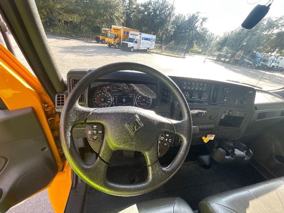 Medium Duty Box Truck-Light and Medium Duty Trucks-International-2021-MV607-Lakeland-FL-216,167\n\t\tmiles-$ 40,000 - Image 18
