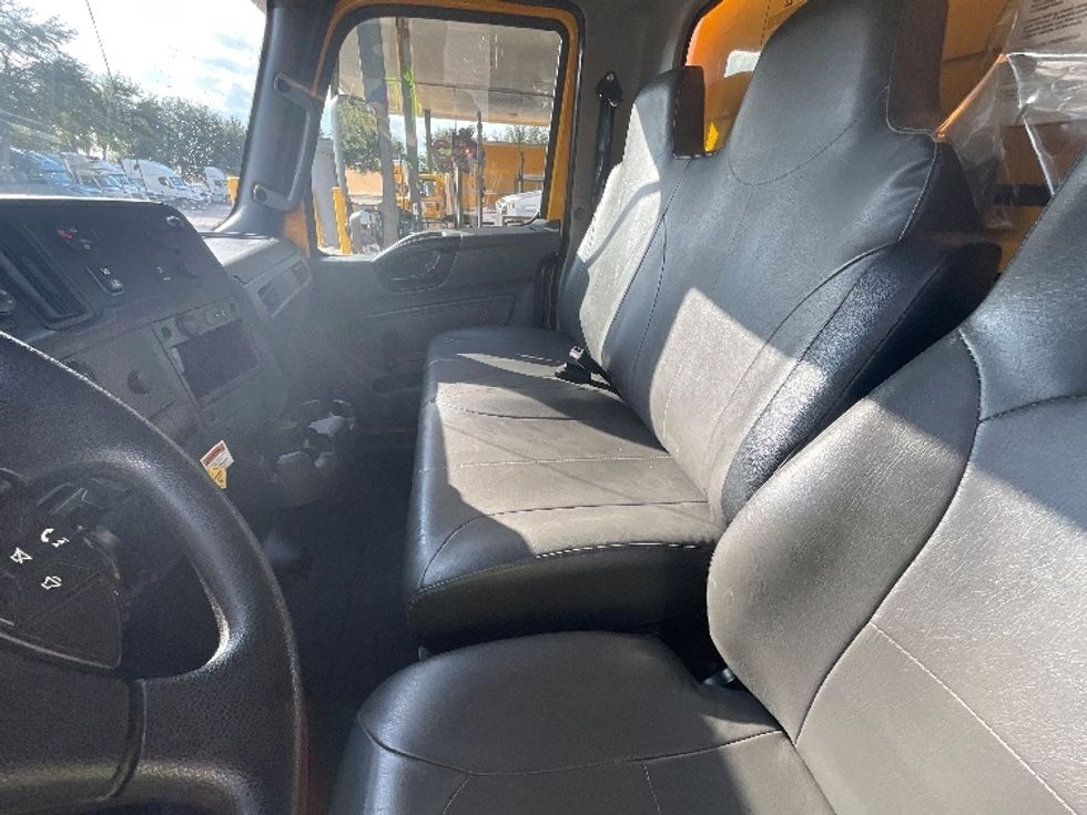Medium Duty Box Truck-Light and Medium Duty Trucks-International-2021-MV607-Lakeland-FL-216,167\n\t\tmiles-$ 40,000 - Image 19