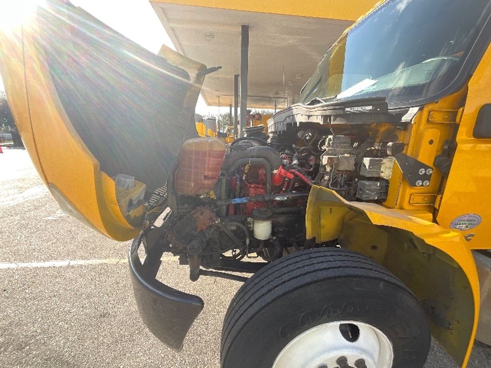 Medium Duty Box Truck-Light and Medium Duty Trucks-International-2021-MV607-Lakeland-FL-216,167\n\t\tmiles-$ 40,000 - Image 24