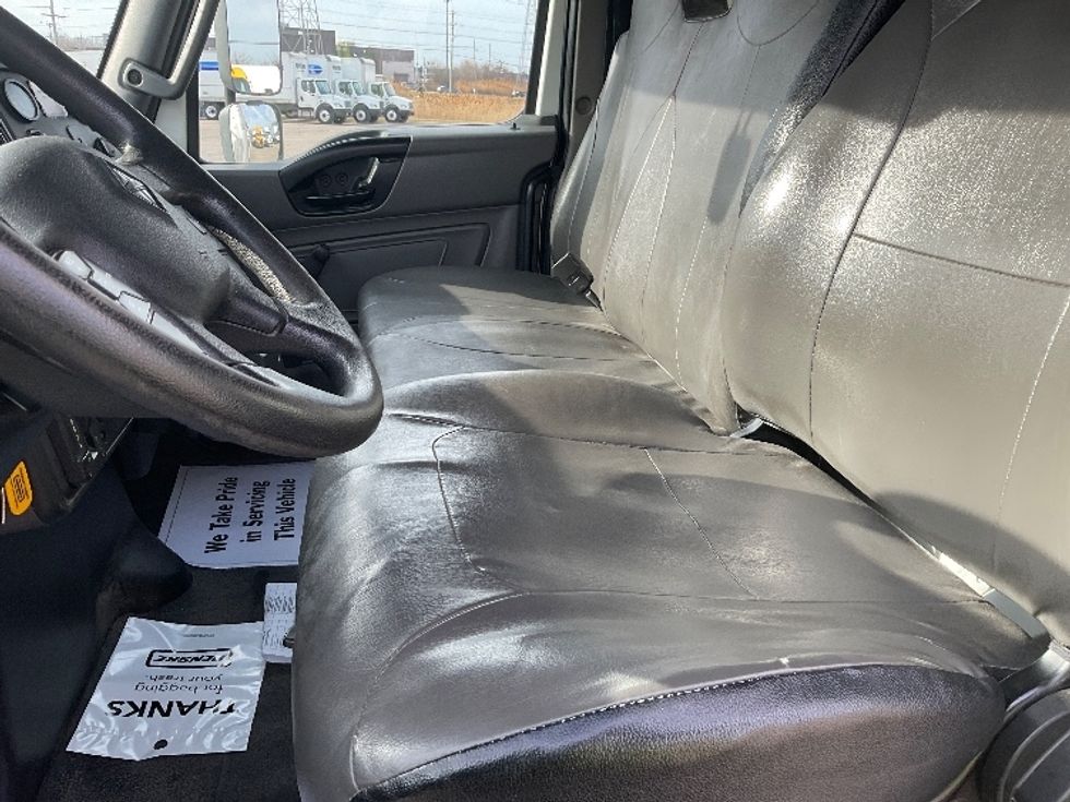 Medium Duty Box Truck-Light and Medium Duty Trucks-International-2021-MV607-Lansing-MI-126,918\n\t\tmiles-$ 63,500 - Image 19