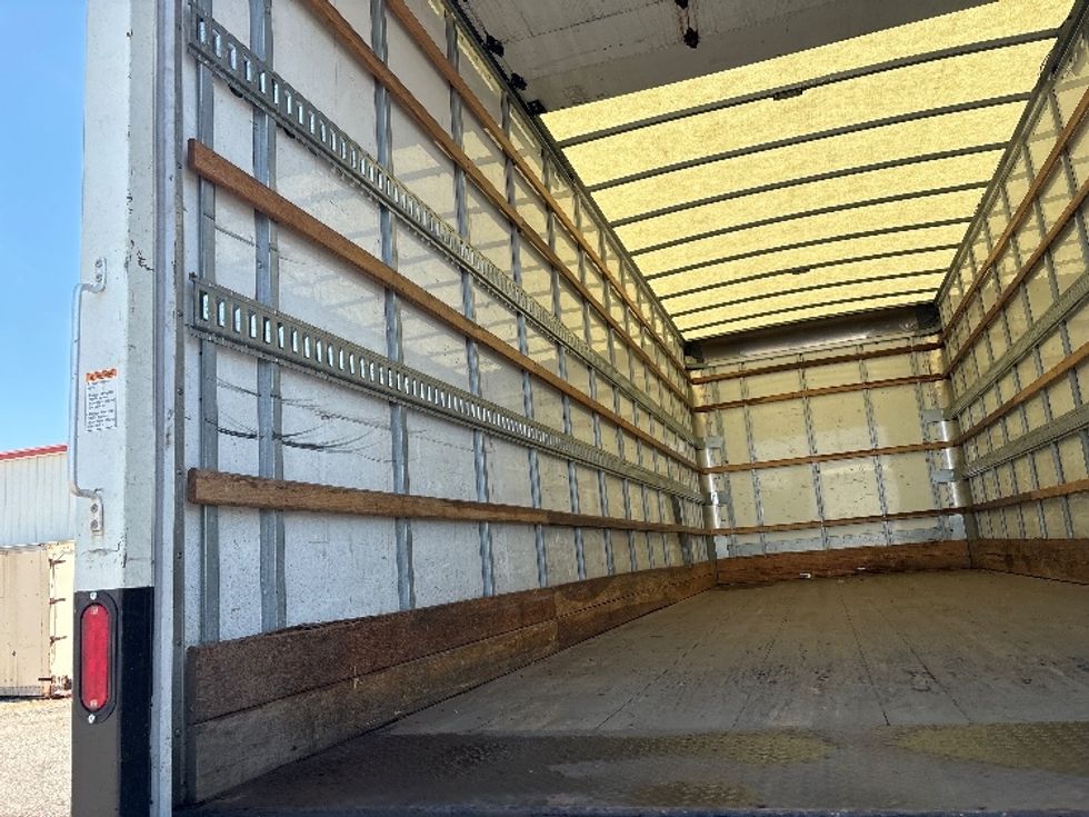 Medium Duty Box Truck-Light and Medium Duty Trucks-International-2021-MV607-Lansing-MI-149,350\n\t\tmiles-$ 61,250 - Image 11