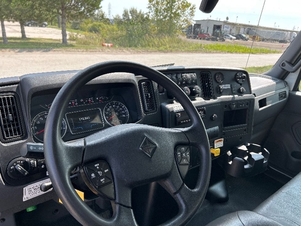 Medium Duty Box Truck-Light and Medium Duty Trucks-International-2021-MV607-Lansing-MI-172,364\n\t\tmiles-$ 54,500 - Image 17