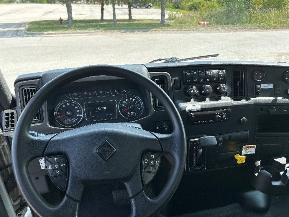 Medium Duty Box Truck-Light and Medium Duty Trucks-International-2021-MV607-Lansing-MI-172,364\n\t\tmiles-$ 54,500 - Image 18