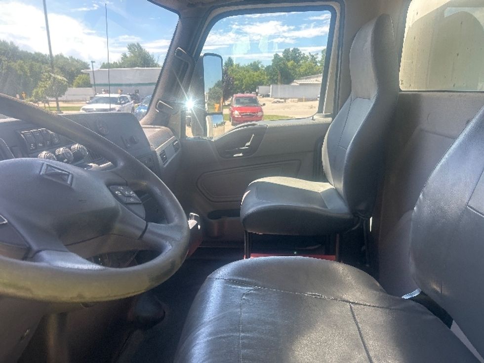 Medium Duty Box Truck-Light and Medium Duty Trucks-International-2021-MV607-Lansing-MI-238,141\n\t\tmiles-$ 34,250 - Image 19