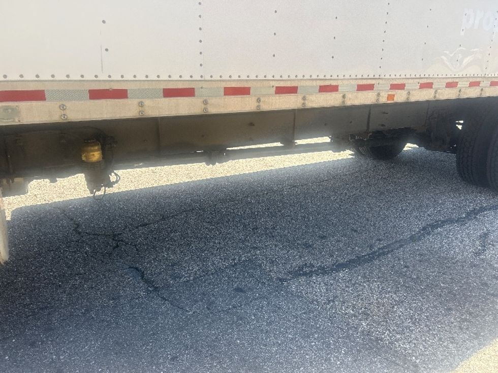 Medium Duty Box Truck-Light and Medium Duty Trucks-International-2021-MV607-Lansing-MI-238,141\n\t\tmiles-$ 34,250 - Image 5