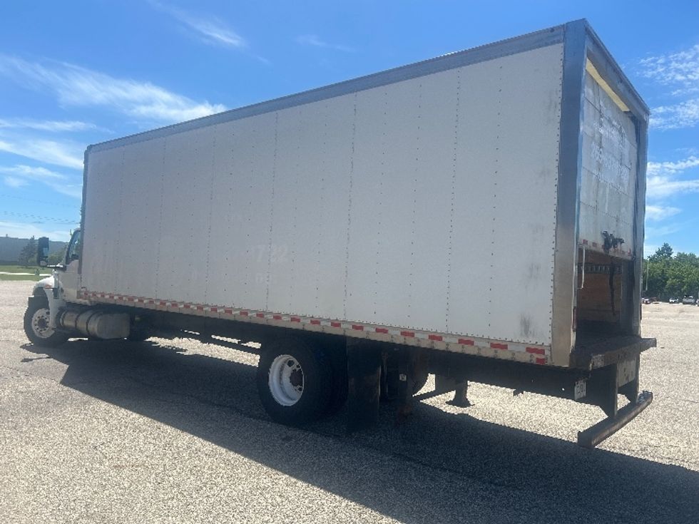 Medium Duty Box Truck-Light and Medium Duty Trucks-International-2021-MV607-Lansing-MI-238,141\n\t\tmiles-$ 34,250 - Image 6