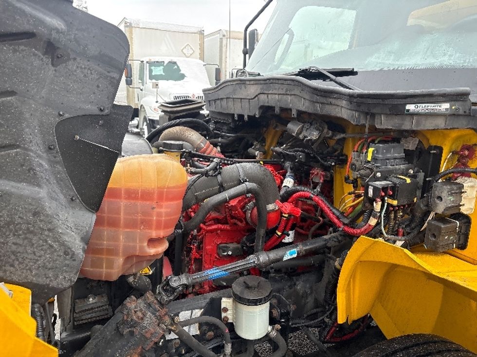 Medium Duty Box Truck-Light and Medium Duty Trucks-International-2021-MV607-Lansing-MI-239,236\n\t\tmiles-$ 35,750 - Image 24