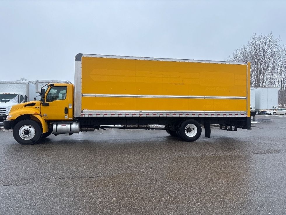 Medium Duty Box Truck-Light and Medium Duty Trucks-International-2021-MV607-Lansing-MI-239,236\n\t\tmiles-$ 35,750 - Image 4