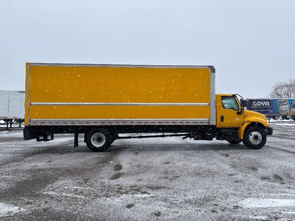 Medium Duty Box Truck-Light and Medium Duty Trucks-International-2021-MV607-Lansing-MI-241,482\n\t\tmiles-$ 33,750 - Image 15