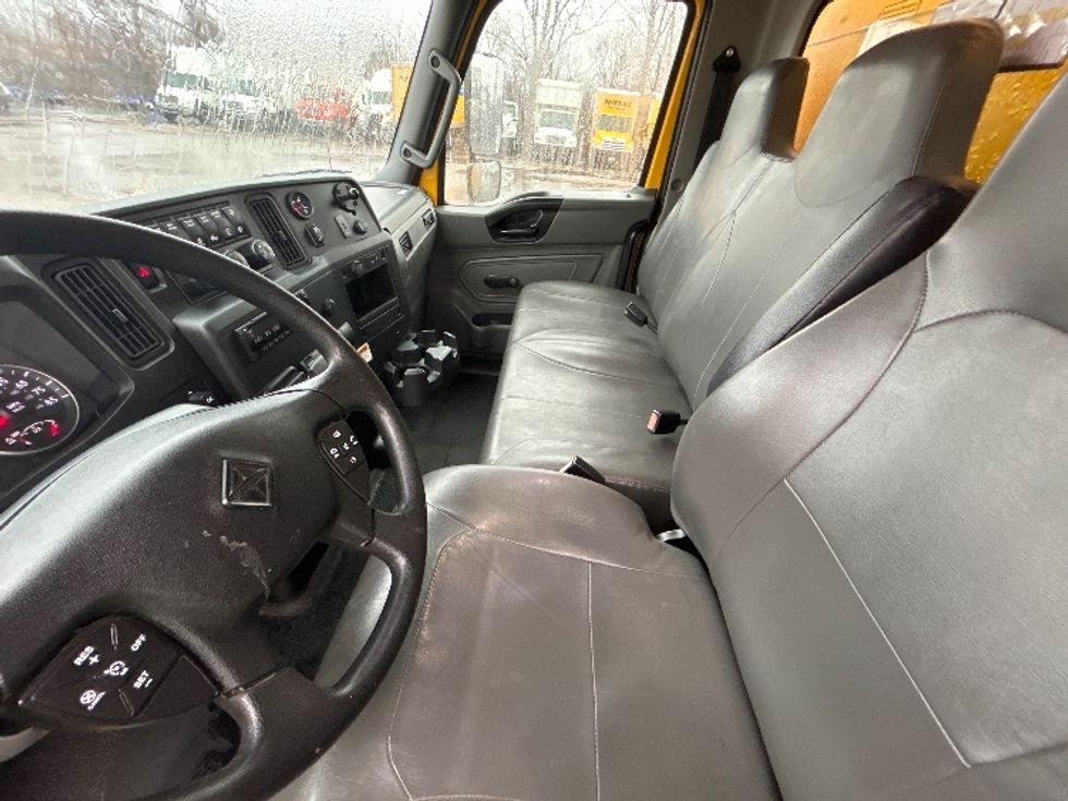 Medium Duty Box Truck-Light and Medium Duty Trucks-International-2021-MV607-Lansing-MI-241,482\n\t\tmiles-$ 33,750 - Image 19