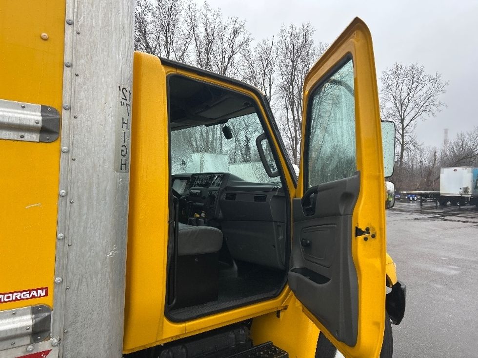 Medium Duty Box Truck-Light and Medium Duty Trucks-International-2021-MV607-Lansing-MI-241,482\n\t\tmiles-$ 33,750 - Image 20