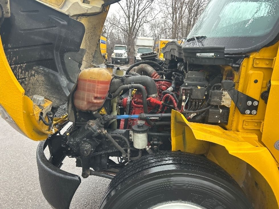 Medium Duty Box Truck-Light and Medium Duty Trucks-International-2021-MV607-Lansing-MI-241,482\n\t\tmiles-$ 33,750 - Image 24