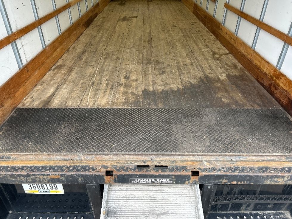 Medium Duty Box Truck-Light and Medium Duty Trucks-International-2021-MV607-Lansing-MI-241,705\n\t\tmiles-$ 33,500 - Image 10