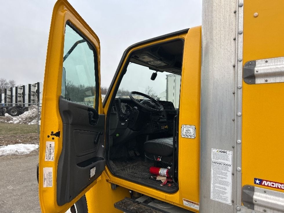 Medium Duty Box Truck-Light and Medium Duty Trucks-International-2021-MV607-Lansing-MI-241,705\n\t\tmiles-$ 33,500 - Image 16