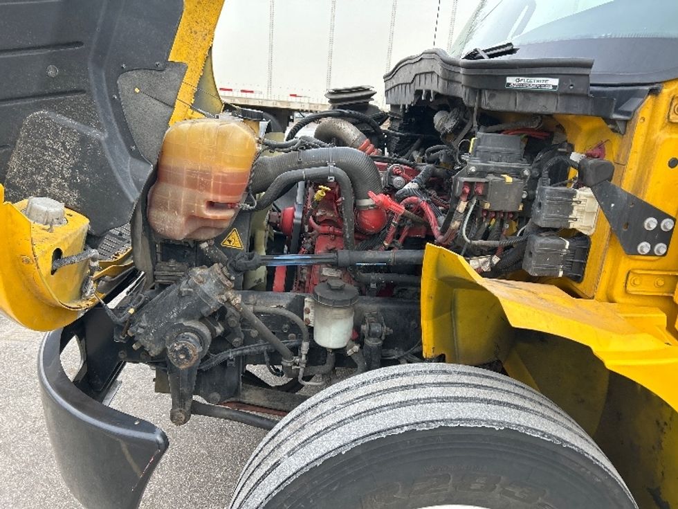 Medium Duty Box Truck-Light and Medium Duty Trucks-International-2021-MV607-Lansing-MI-241,705\n\t\tmiles-$ 33,500 - Image 24