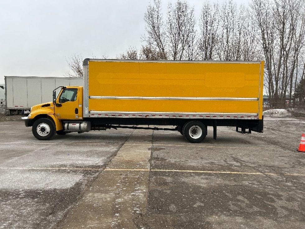 Medium Duty Box Truck-Light and Medium Duty Trucks-International-2021-MV607-Lansing-MI-241,705\n\t\tmiles-$ 33,500 - Image 4