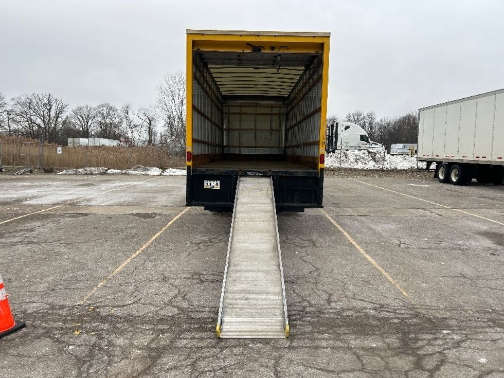 Medium Duty Box Truck-Light and Medium Duty Trucks-International-2021-MV607-Lansing-MI-241,705\n\t\tmiles-$ 33,500 - Image 9