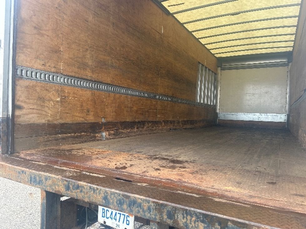 Medium Duty Box Truck-Light and Medium Duty Trucks-International-2021-MV607-Lansing-MI-290,505\n\t\tmiles-$ 30,500 - Image 11