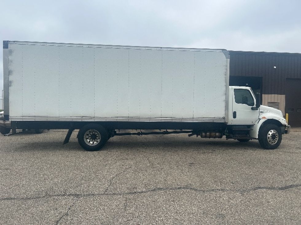 Medium Duty Box Truck-Light and Medium Duty Trucks-International-2021-MV607-Lansing-MI-290,505\n\t\tmiles-$ 30,500 - Image 15