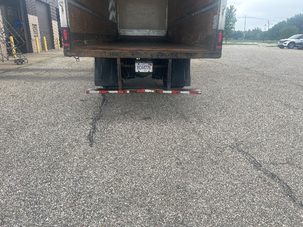 Medium Duty Box Truck-Light and Medium Duty Trucks-International-2021-MV607-Lansing-MI-290,505\n\t\tmiles-$ 30,500 - Image 9