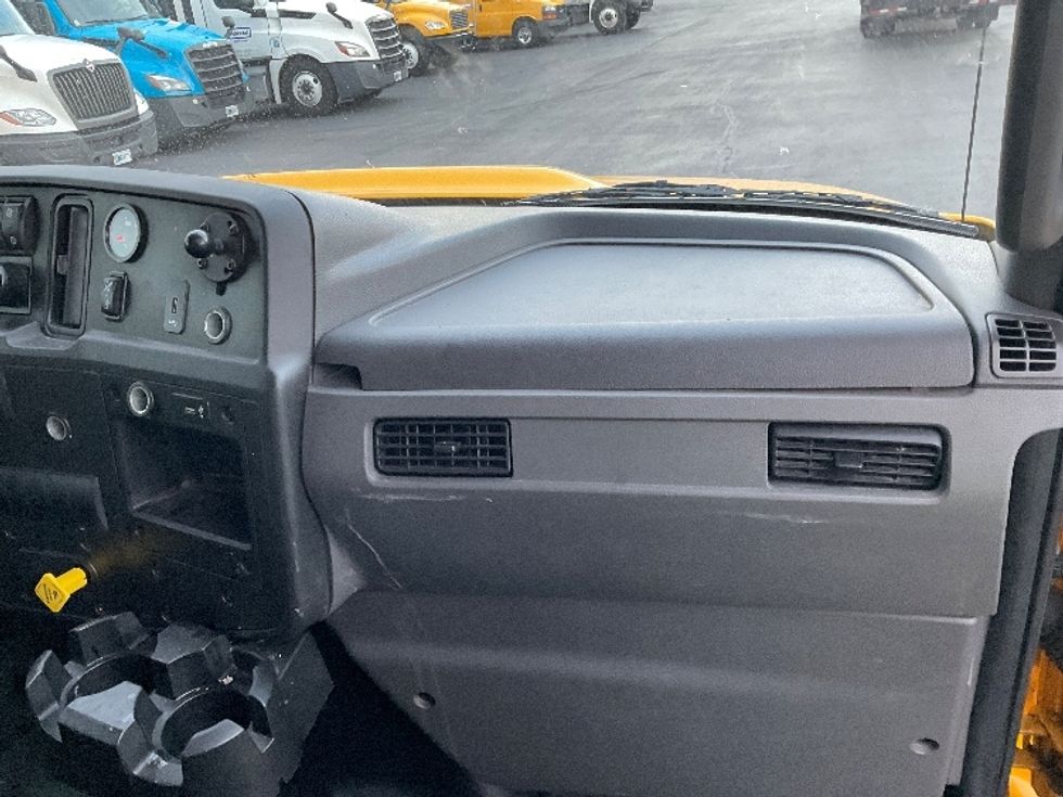 Medium Duty Box Truck-Light and Medium Duty Trucks-International-2021-MV607-Las Vegas-NV-187,805\n\t\tmiles-$ 44,000 - Image 20