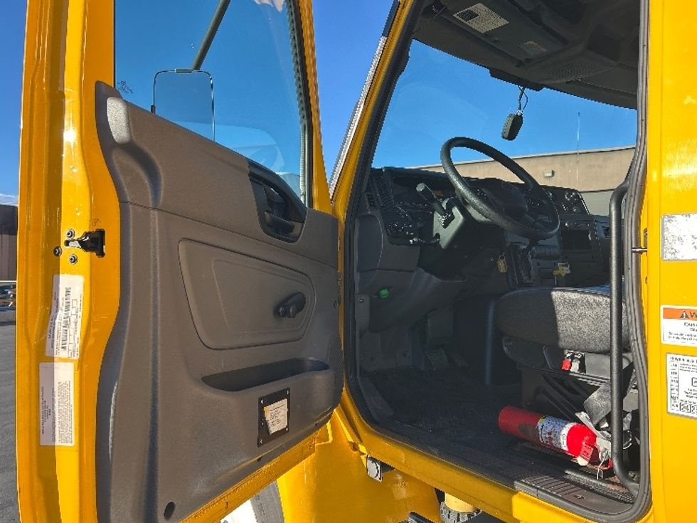 Medium Duty Box Truck-Light and Medium Duty Trucks-International-2021-MV607-Las Vegas-NV-190,556\n\t\tmiles-$ 42,750 - Image 16